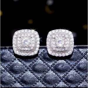 New! Silver & Round White Diamond Earrings
